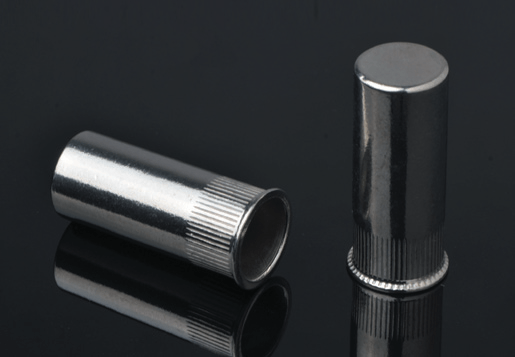Immaculatam ferro redigendum capite Knurled corpus Rivet nucis clausa finis type